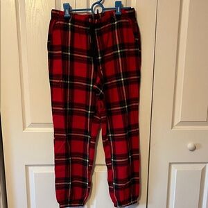 Stars above Woman’s Red Plaid Lounge Pants